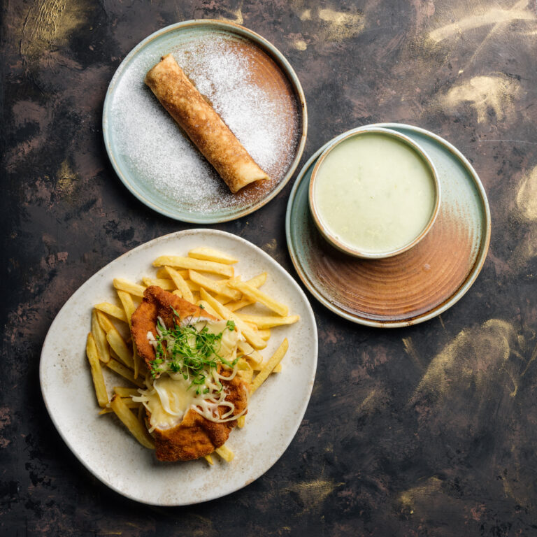 Sajttal töltött sertéskaraj menü